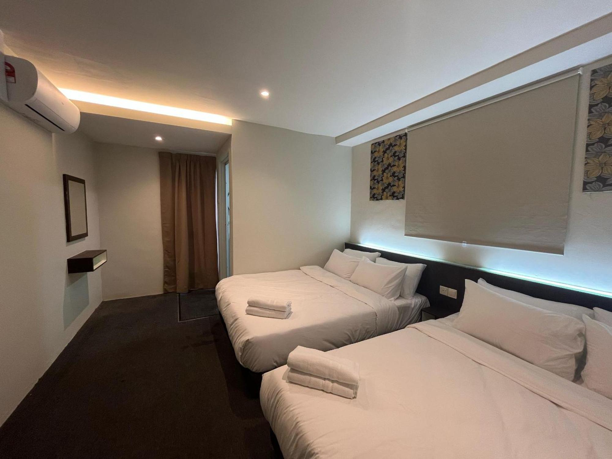 Hotel Swing And Pillows - Mahkota Parade 2*